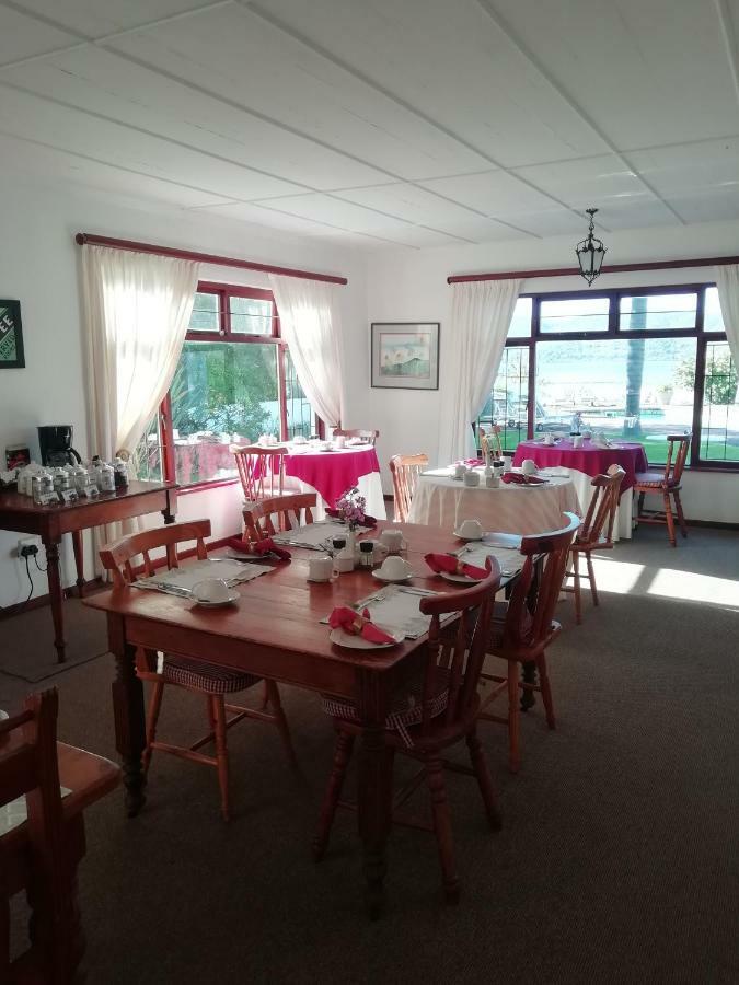 Point Lodge Книсна Екстериор снимка